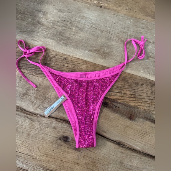 🪩NWT SOLD OUT SKIMS Bikini Bar Tie Bikini Bottom~Medium~Flamingo 🦩 - Picture 4 of 10